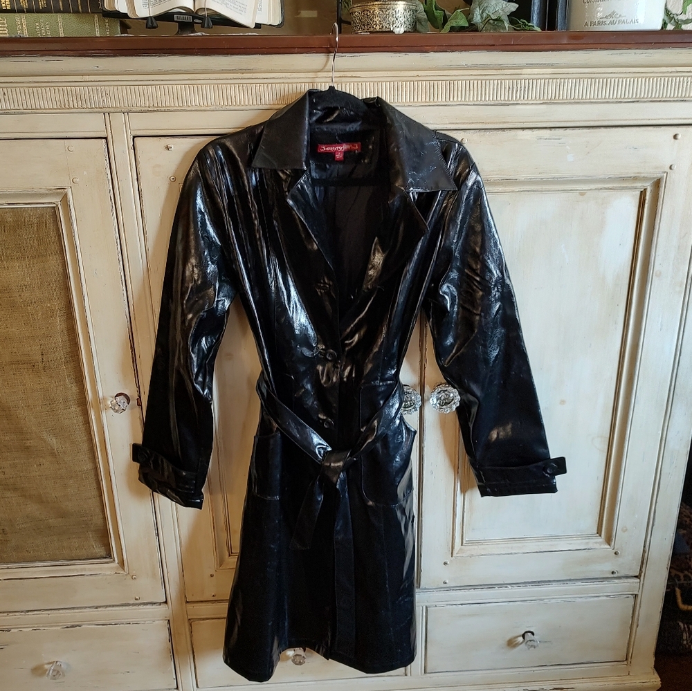 Jennifer J Black patent leather jacket absolutely adorable size medium